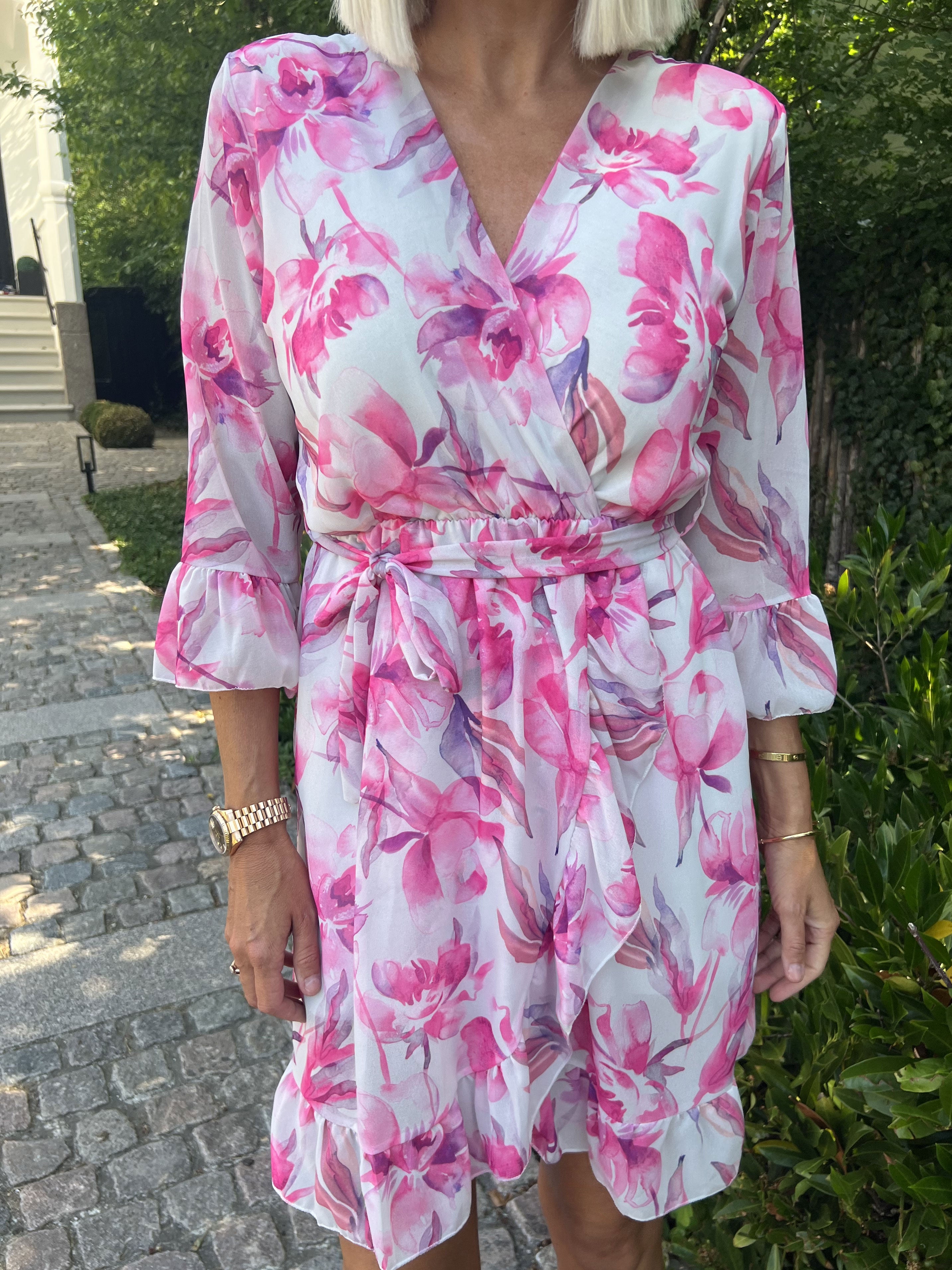 Merle - Kort kjole i chiffon med blomsterprint